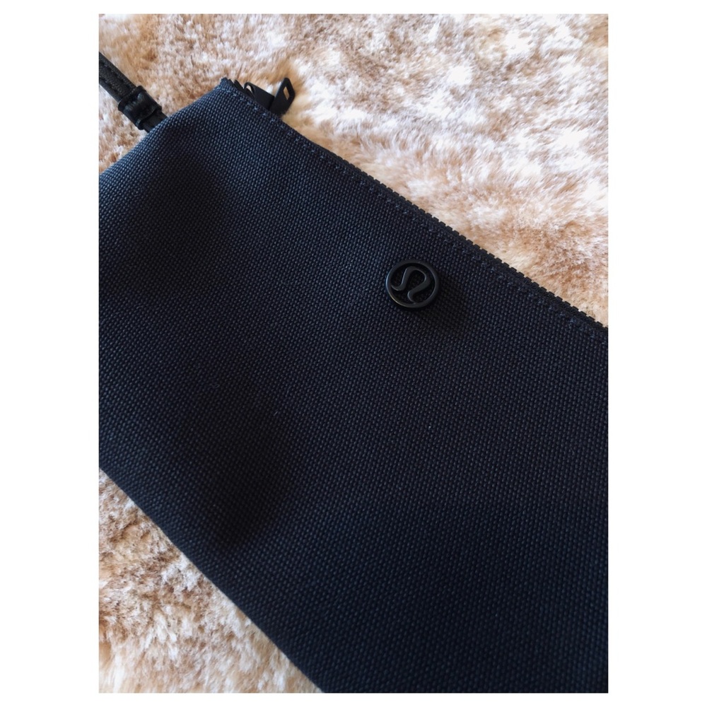 Lululemon Wristlet 🕸